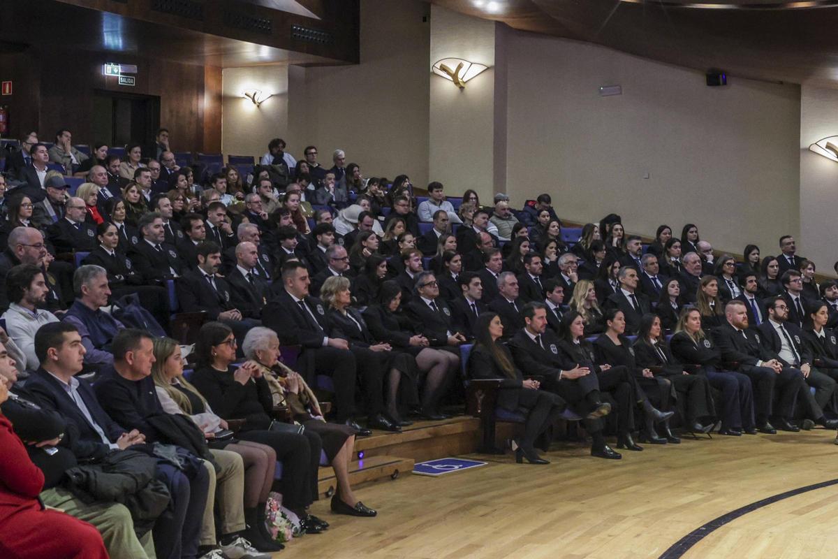 Anayasa hakimi Enrique Arnaldo: “Hukuk o kadar feci, aşağılayıcı ve aşağılayıcı bir kelime ki ciddiye alınamaz”