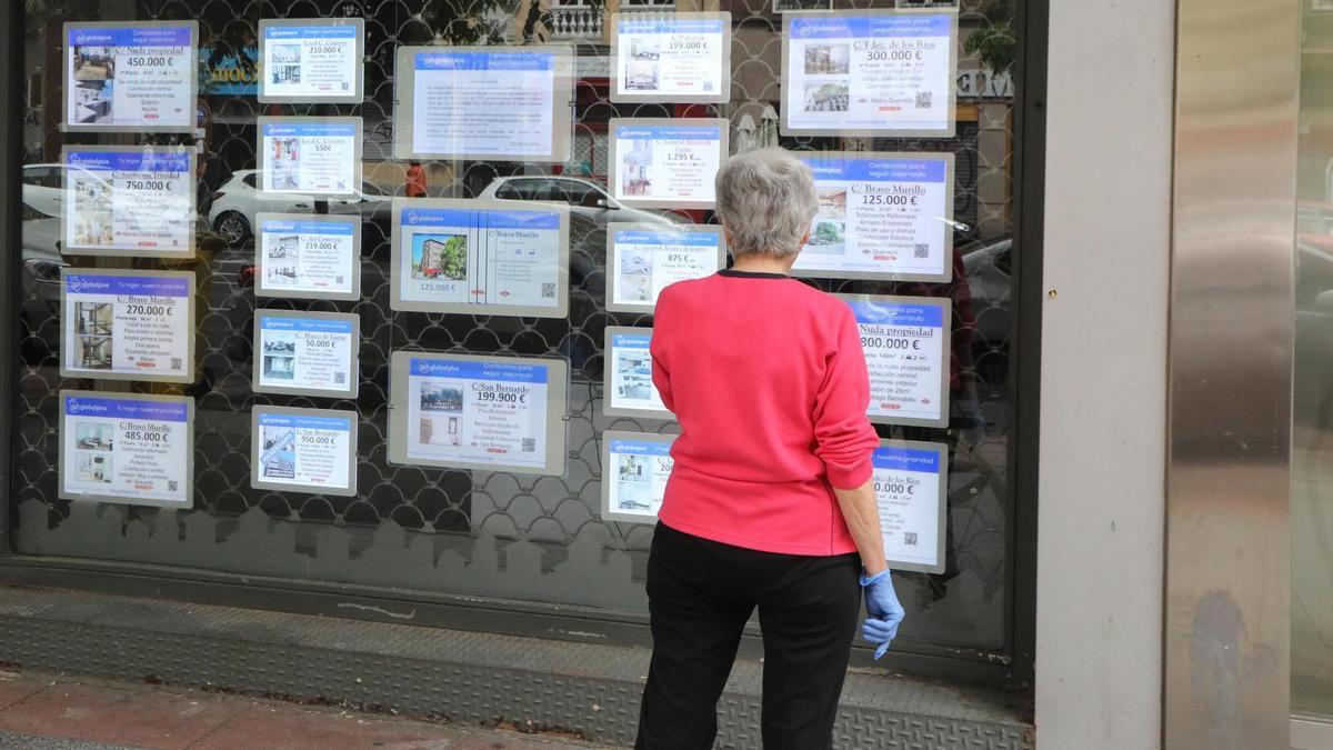 Canarias da la vuelta al mercado de la vivienda: las compraventas pasan de caer a crecer en junio