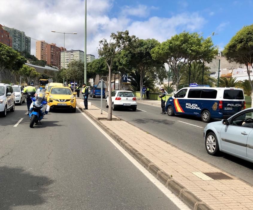 Crisis del Coronavirus | Controles conjuntos de Policía Nacional y Policía Local en Las Palmas de Gran Canaria