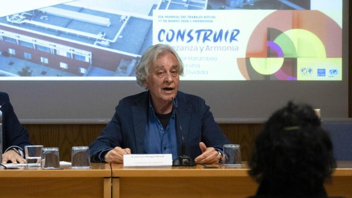 José Luis Malagón durante unas jornadas en la UPO.