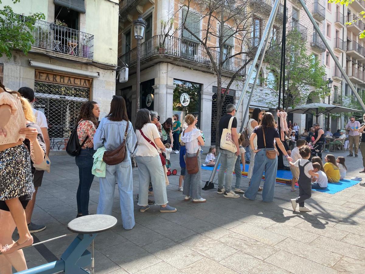 Diumenge de circ i música a la Rambla per les Festes de Primavera