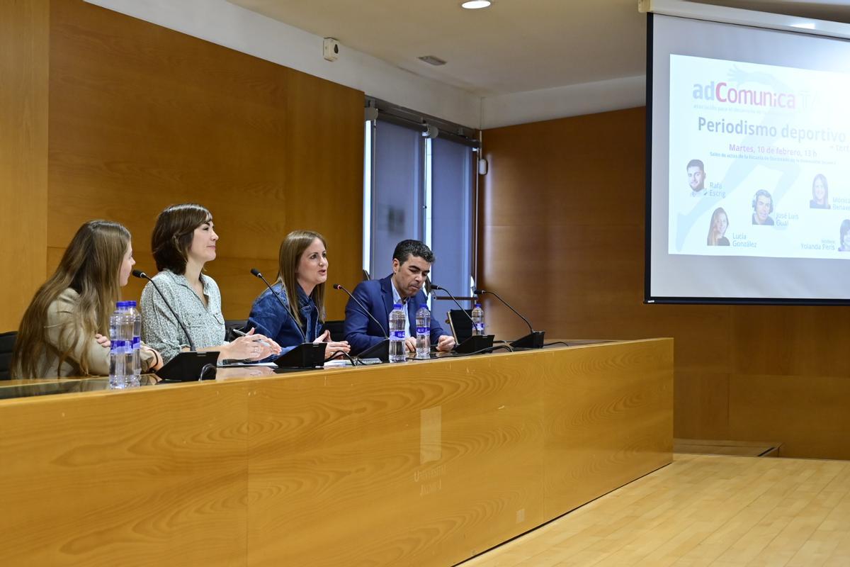 Galería | Debate sobre periodismo deportivo en la UJI
