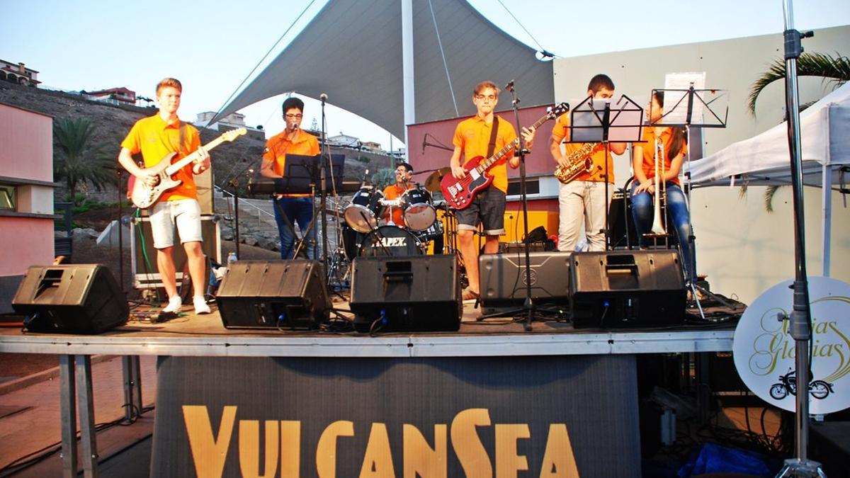 La banda Vulcansea que hoy tocará en Fábrica La Isleta.