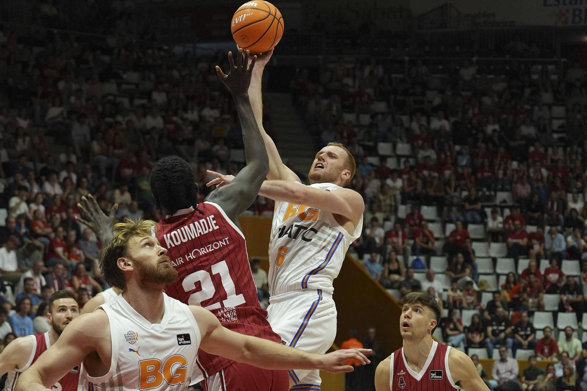 Fotos del partit entre el Bàsquet Girona i el Saragossa Fotos del partit entre el Bàsquet Girona i el Saragossa