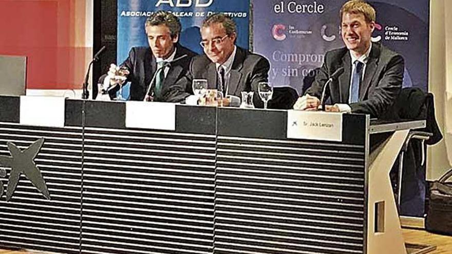 Enrique Tejedor, Ramón Mullerat y Jack Lenzan, ayer.