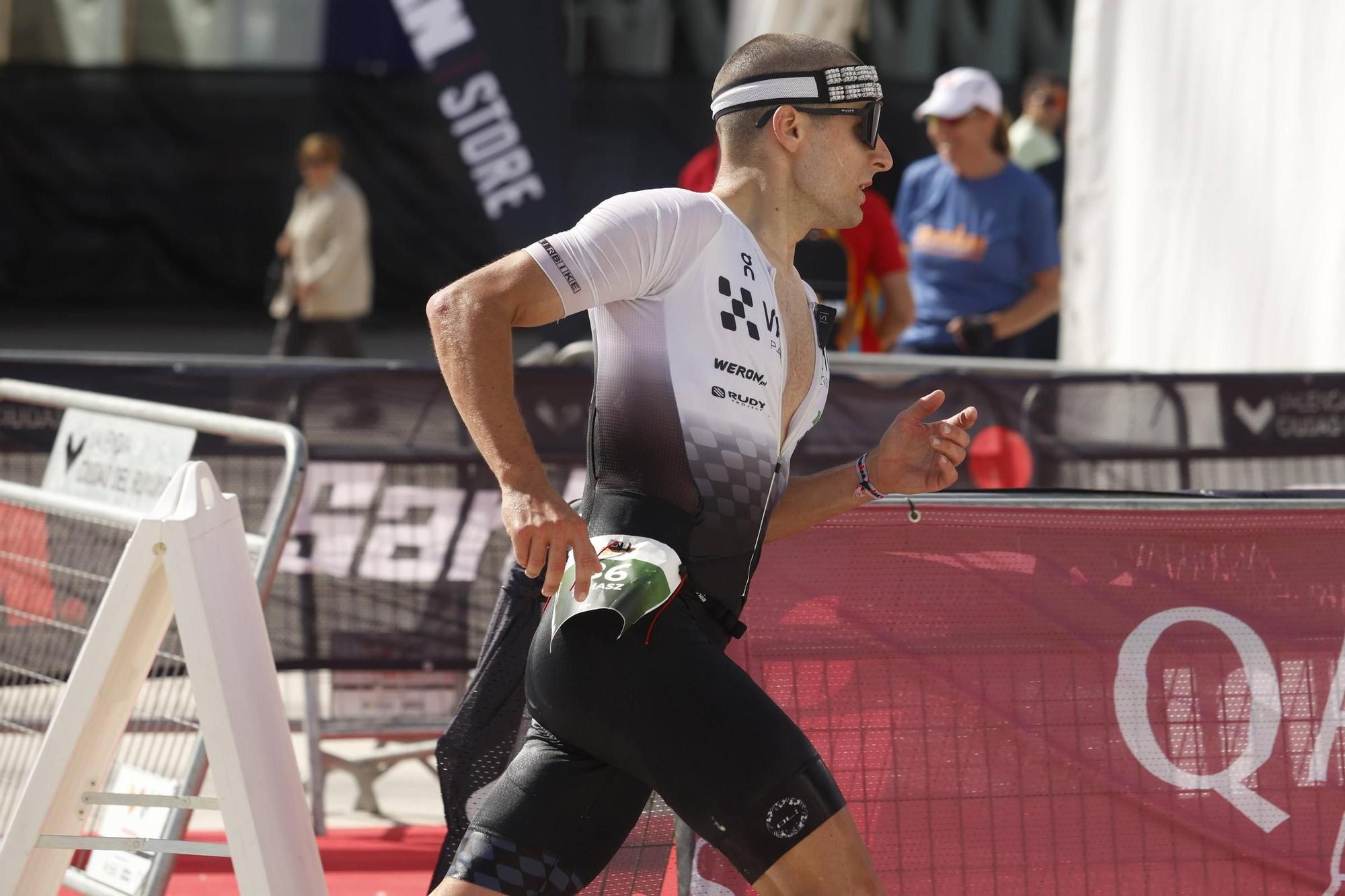 Las imágenes del Ironman 70.3 en Valencia