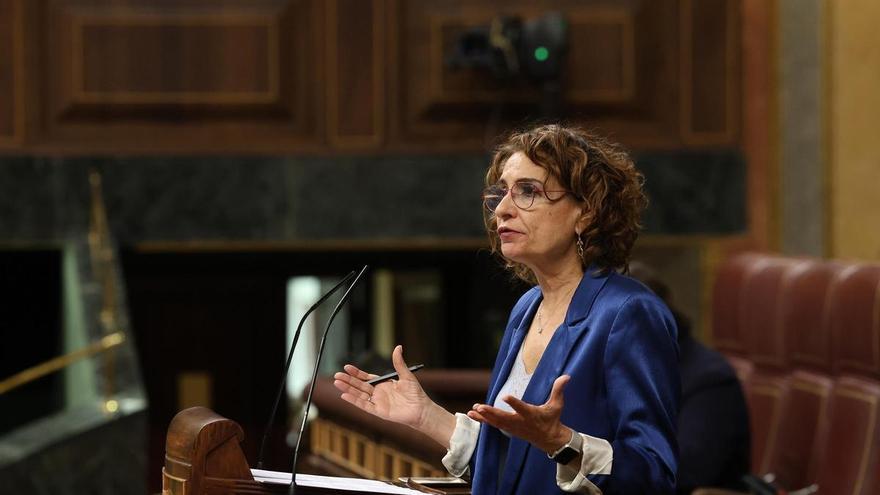 María Jesús Montero responde a la convocatoria electoral en Andalucía: 