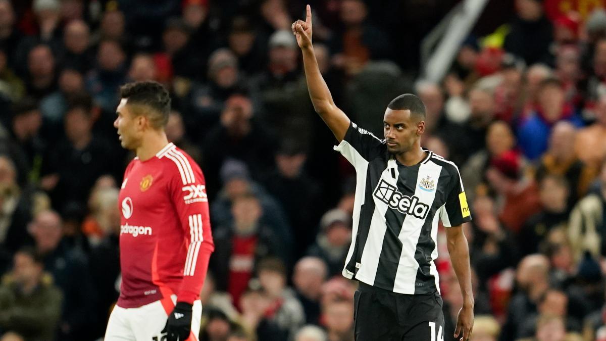 Alexander Isak, celebrando su gol frente a Casemiro