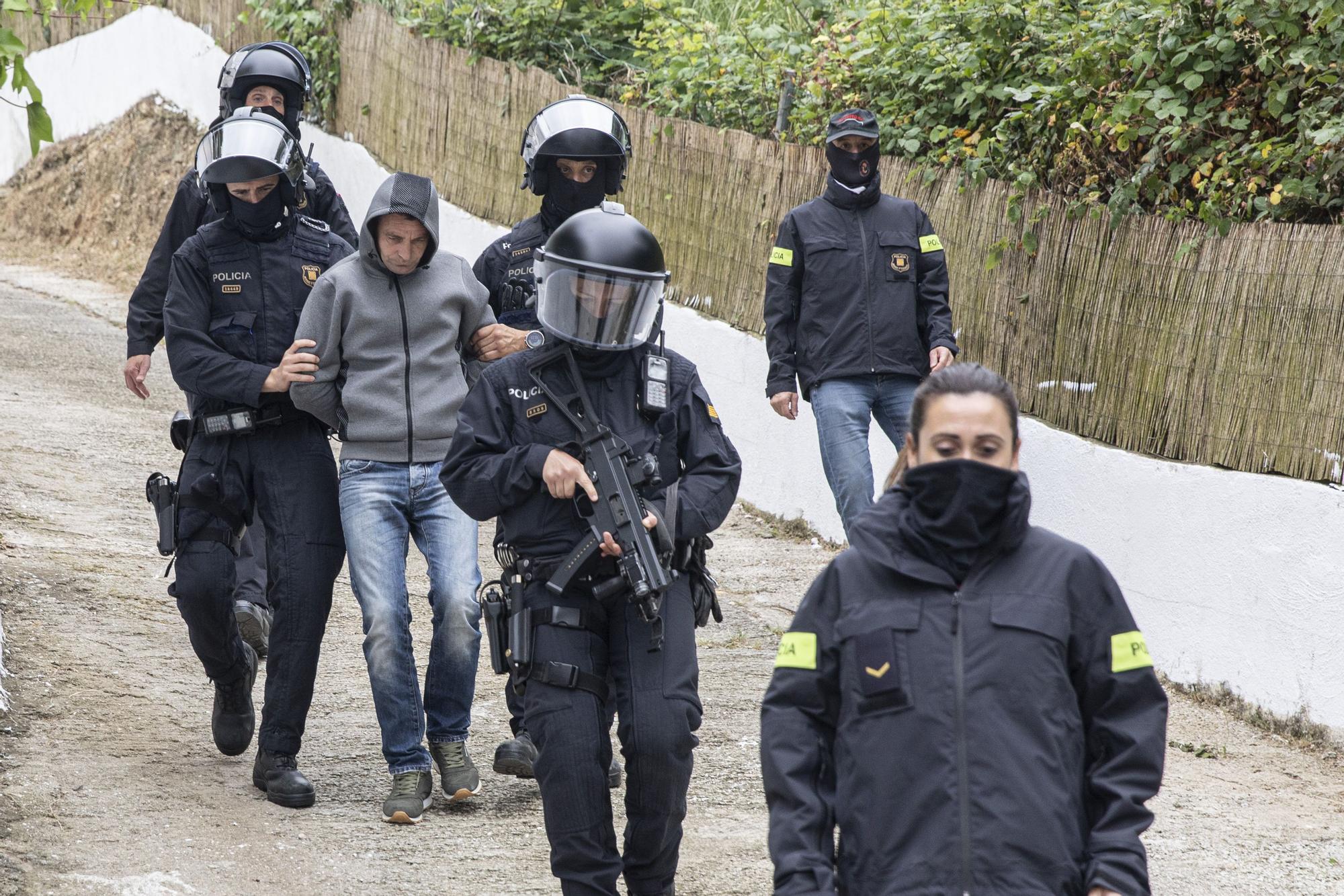 Operació policial contra una banda de tràfic i cultiu de droga a Girona