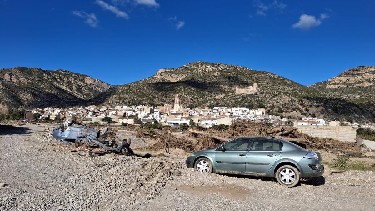 El Alto Gaspar, la cima sobre el municipio cuyas vallas protectoras serán reparadas, en una imagen de archivo de hace unas semanas, con los destrozos de la dana en los márgenes del Túria.