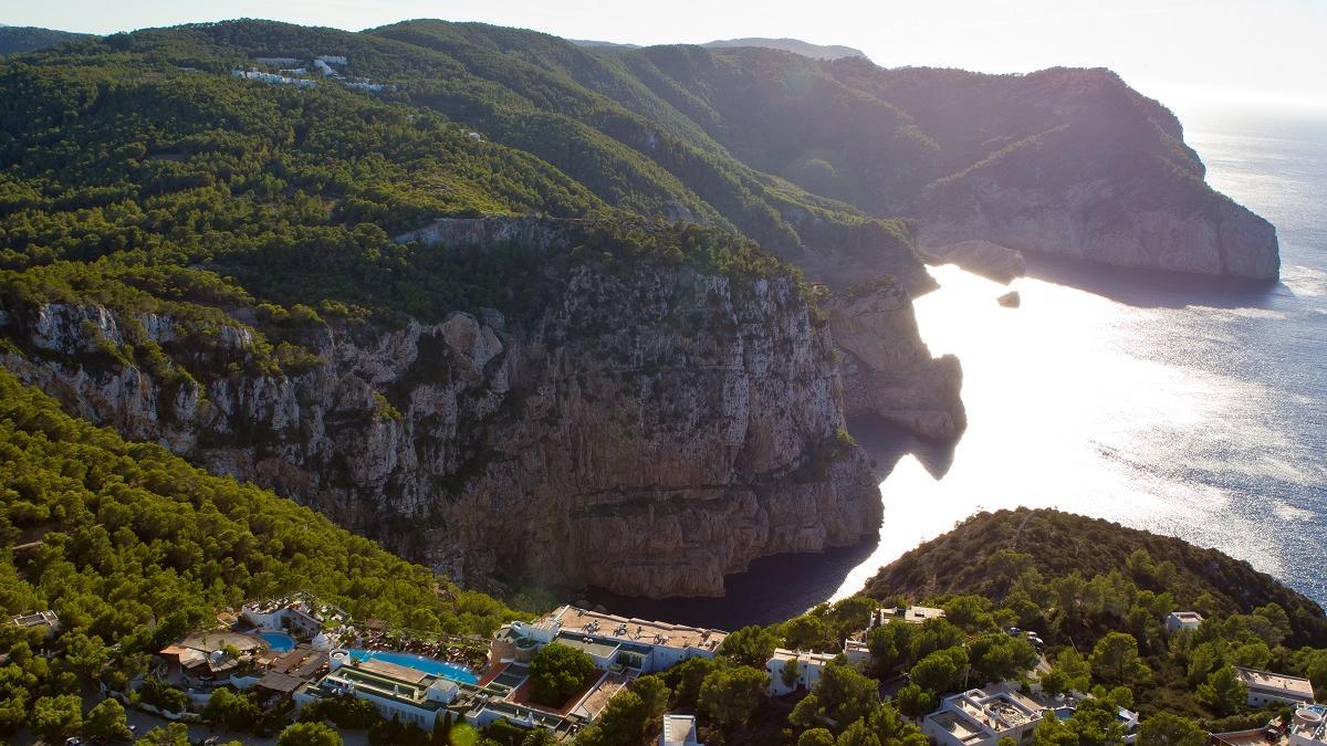 El paraíso en noviembre está en Ibiza y se llama Na Xamena.