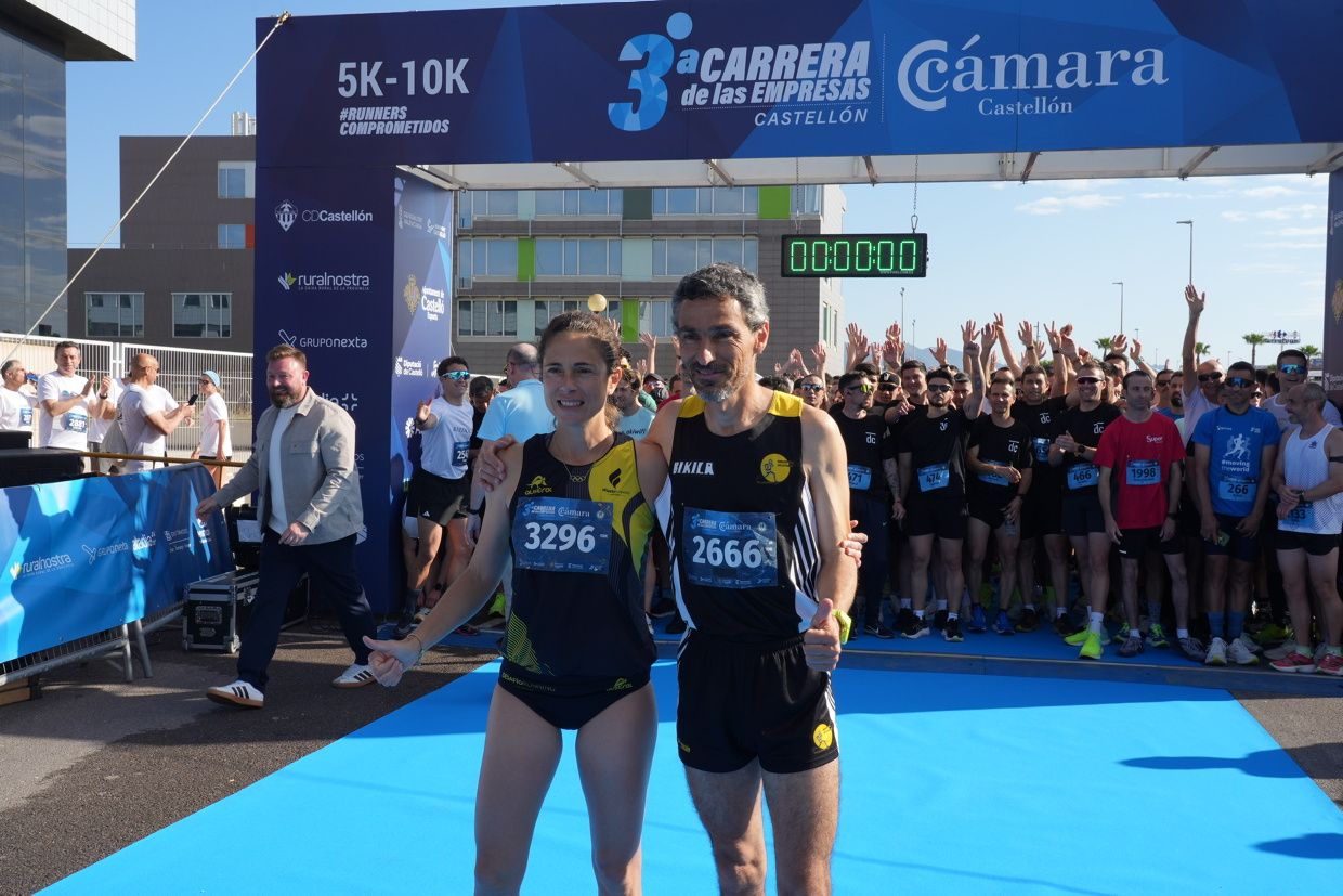 Búscate en las fotos de la Carrera de las Empresas en Castellón