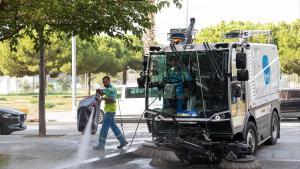 Imagen de archivo de un vehículo de limpieza de LHospitalet de Llobregat.