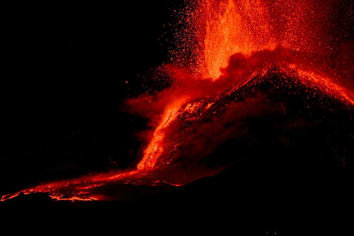 El volcán Etna entra de nuevo en erupción