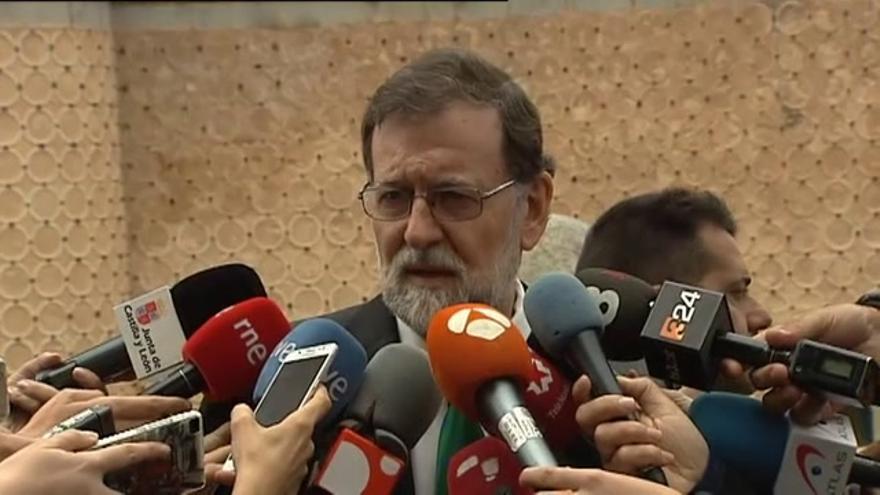Rajoy se reúne con Sánchez y Rivera para abordar el 155