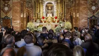 Colas de tres horas para ver a la Virgen de la Macarena: la espera más ansiada en Sevilla