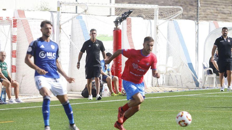Todas las imágenes del encuentro entre la Deportiva Minera y el Linares