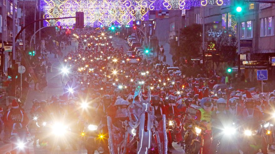 Así llegaron a Vigo 4.000 papanoeles en moto