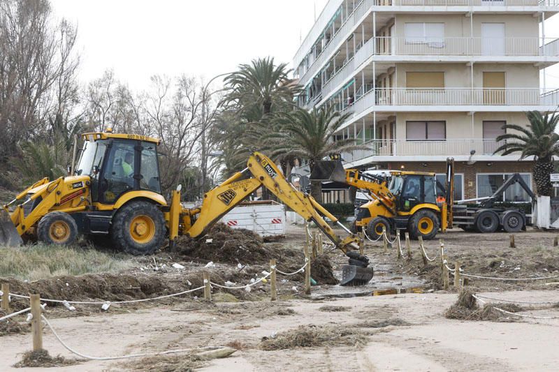 Desperfectos del temporal en las playas del Perellonet y El Saler.