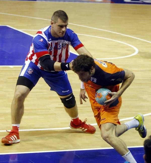 Fotogalería del encuentro del BM Aragón ante el Atlético