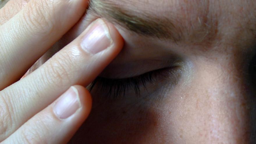 Cefalea en racimos: Qué es, qué síntomas tiene y cómo se trata el peor dolor de cabeza que existe