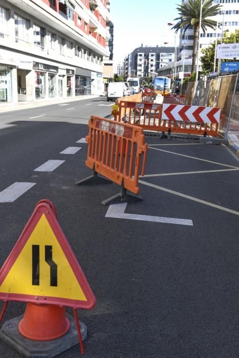 06-04-19 LAS PALAMS DE GRAN CANARAIA. LEON Y CASTILLO. LAS PALMAS DE GRAN CANARIA. Carril bici en en fase de implantación en Leon y Castillo. Fotos: Juan Castro.  | 06/05/2019 | Fotógrafo: Juan Carlos Castro