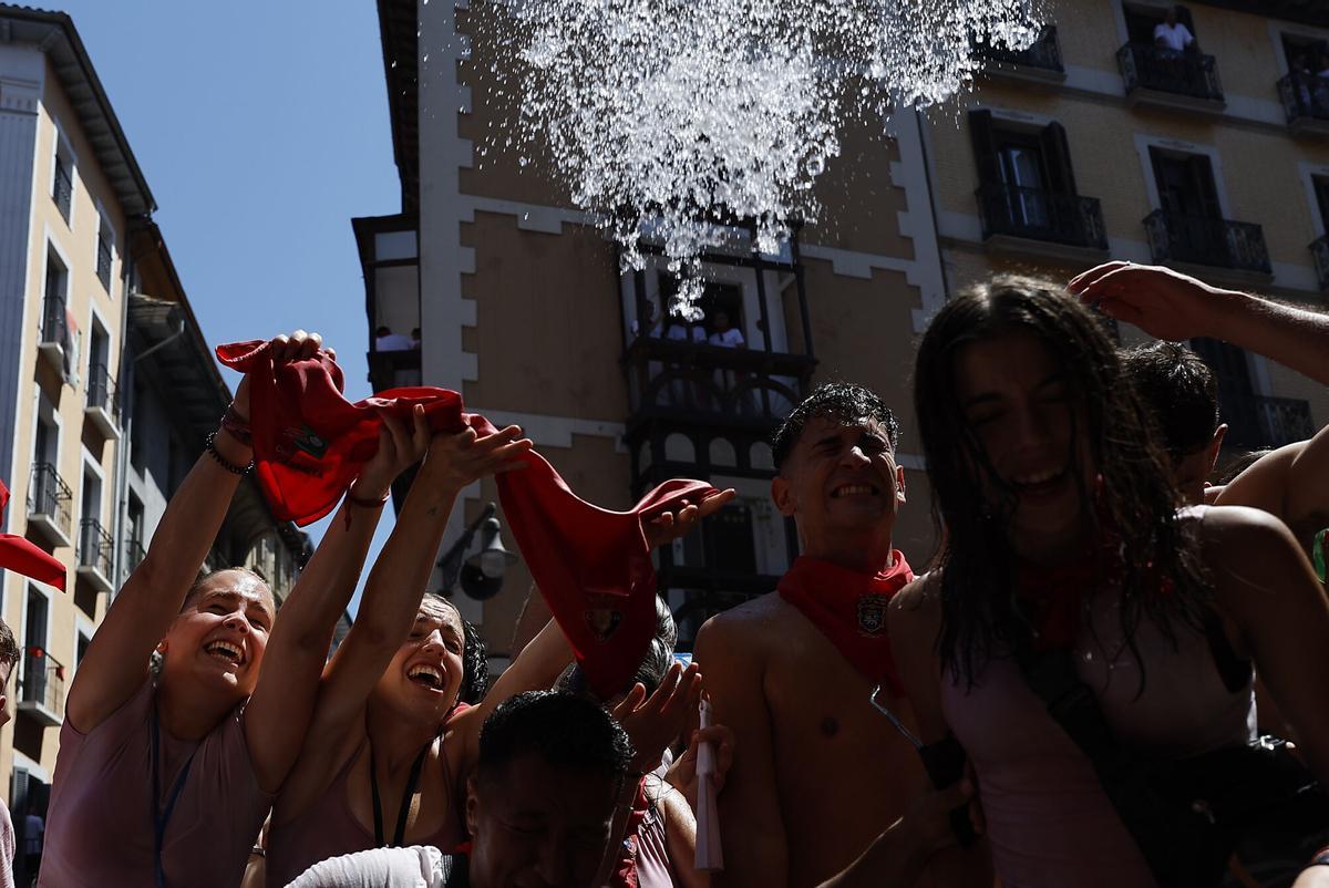 Pamplona se tiñe de rojo para el Chupinazo de las fiestas de San Fermín 2026.
