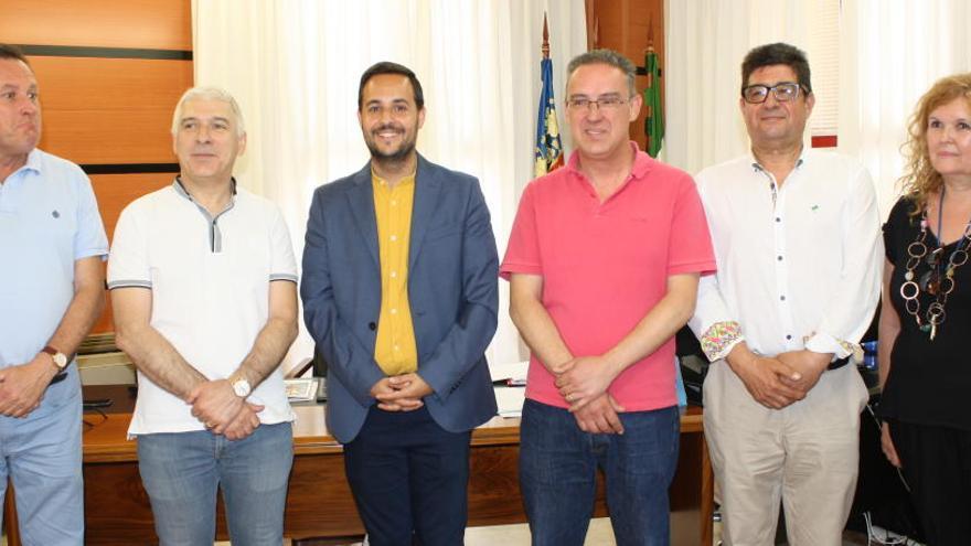 El alcalde de Novelda con la delegación de Cartagena