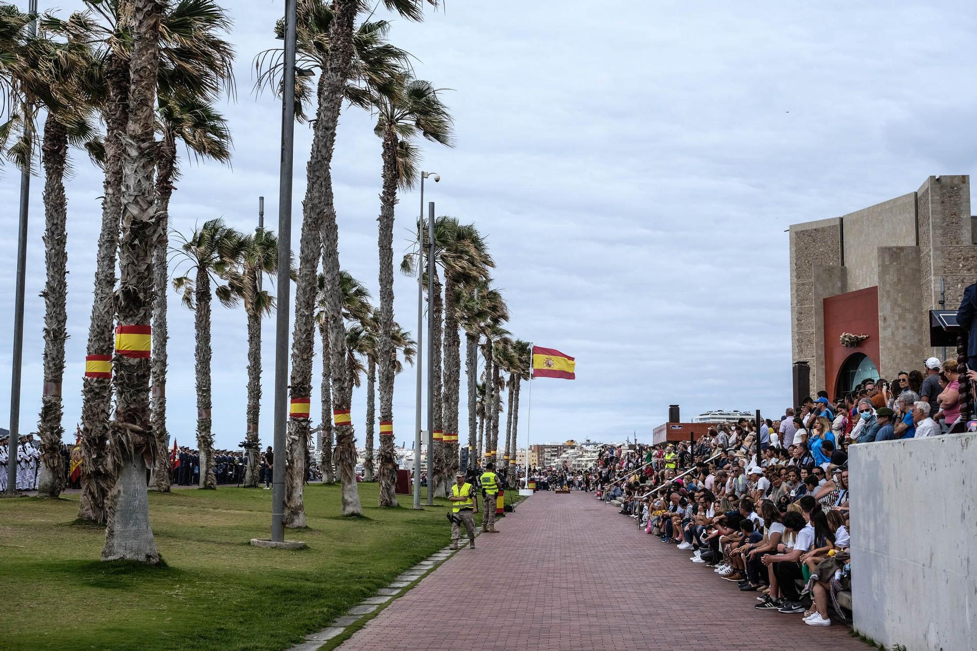 Las Fuerzas Armadas se reencuentran con la sociedad isleña tras la pandemia