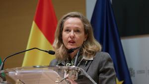 Calviño considera «normal» que es dispari la inflació