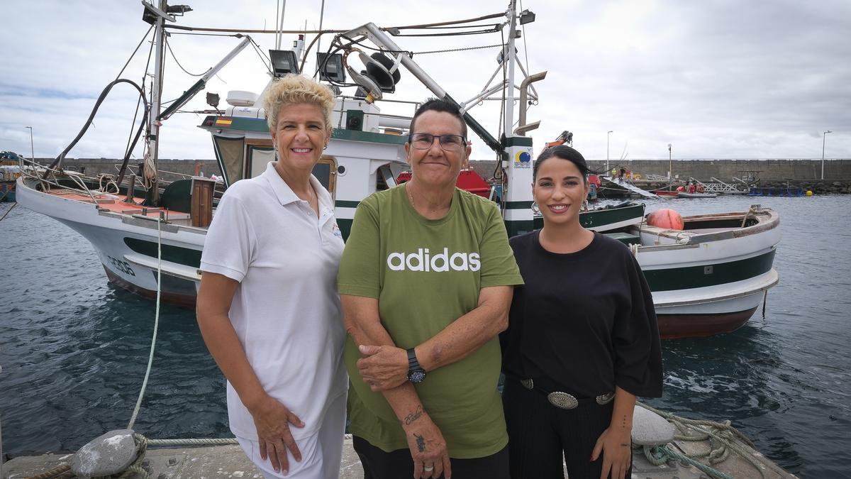 De izquierda a derecha, María del Pilar Hernández, Carmen Rosa Santana y Aura García en Taliarte.