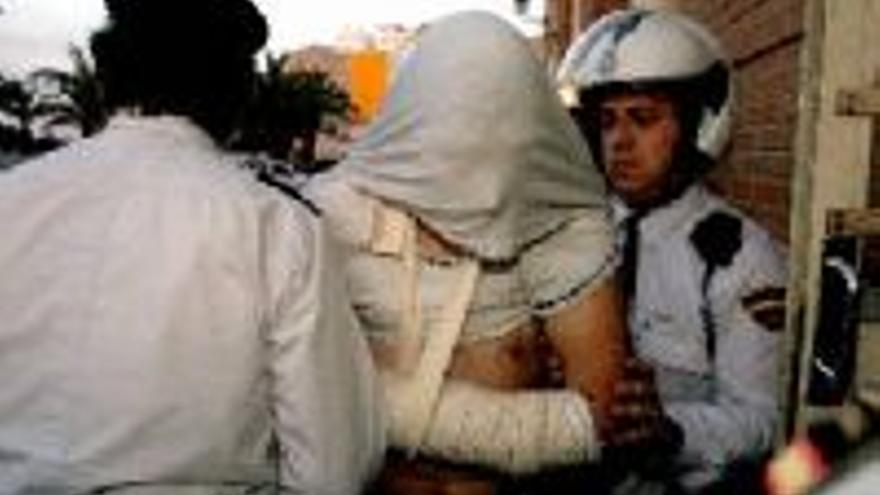 Los policías blindan Alzira para evitar más venganzas