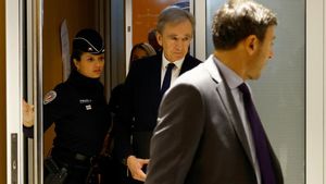 Bernard Arnault, CEO de LVMH Moet Hennessy Louis Vuitton, en los tribunales de París este pasado jueves.