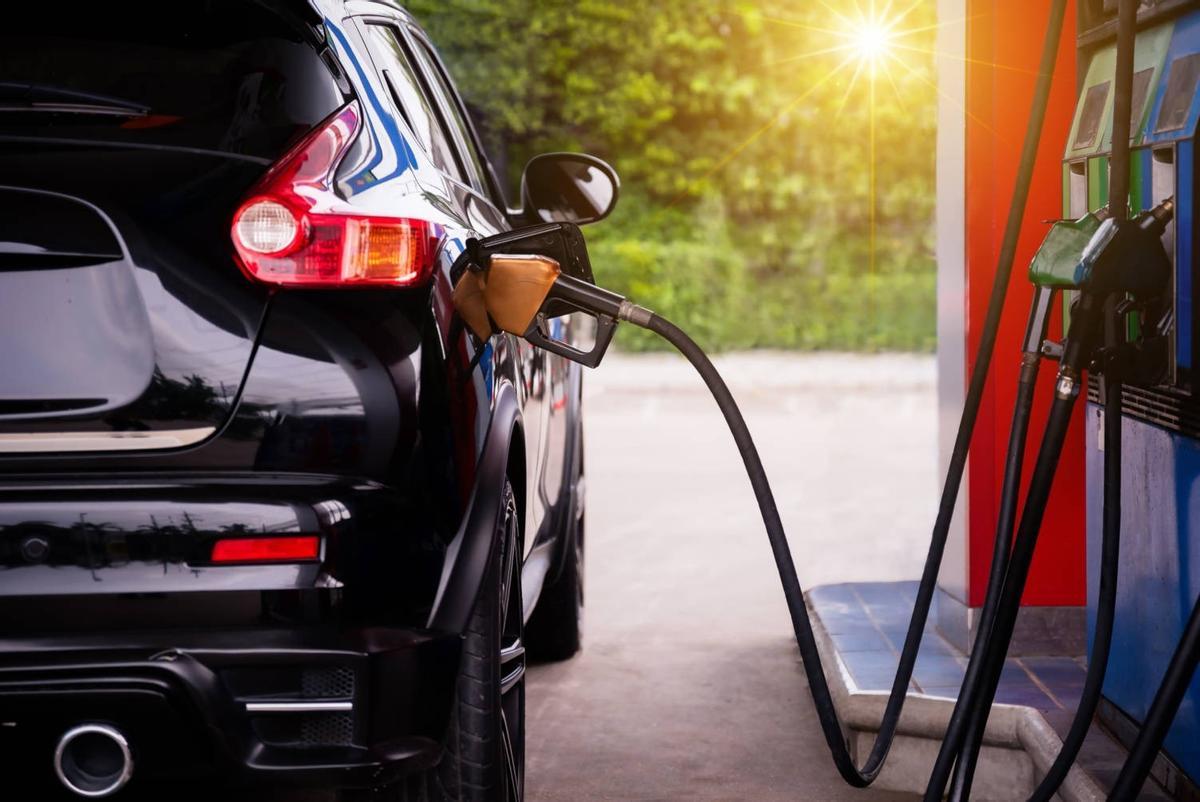 ¿Sales de viaje de Semana Santa? Si paras a repostar este es el precio de la gasolina