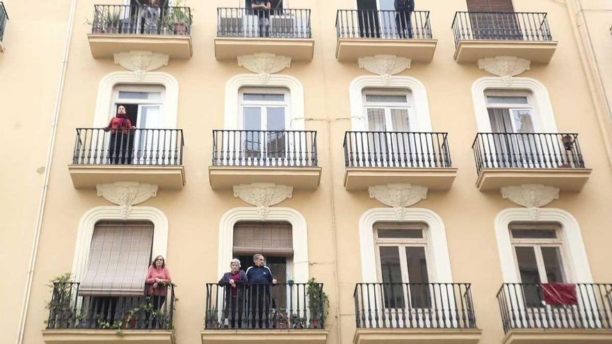 Desahucian a 16 familias en el centro de Valencia para construir 32 apartamentos turísticos