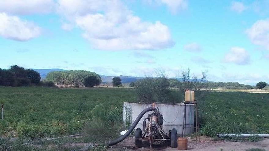 Uno de los motores robados en A Limia. // FdV