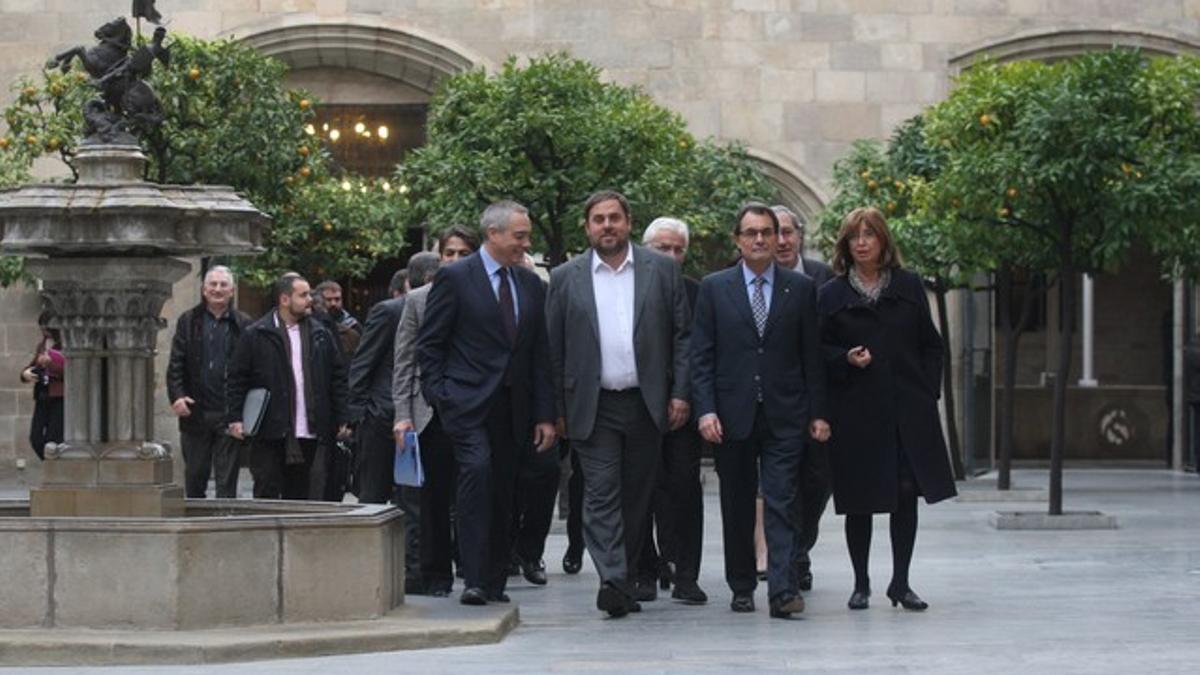 Pere Navarro, Oriol Junqueras, Artur Mas e Irene Rigau, esta tarde, en el Palau de la Generalitat.
