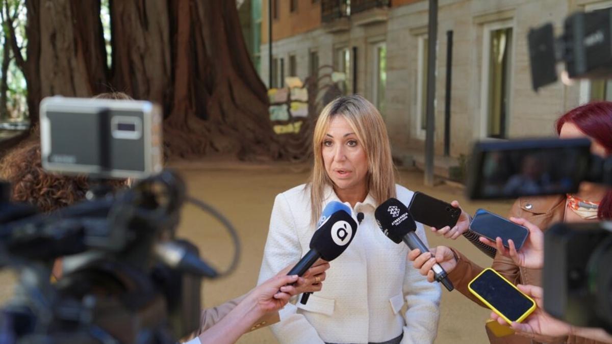 Verónica Marco, en el jardín de las Corts