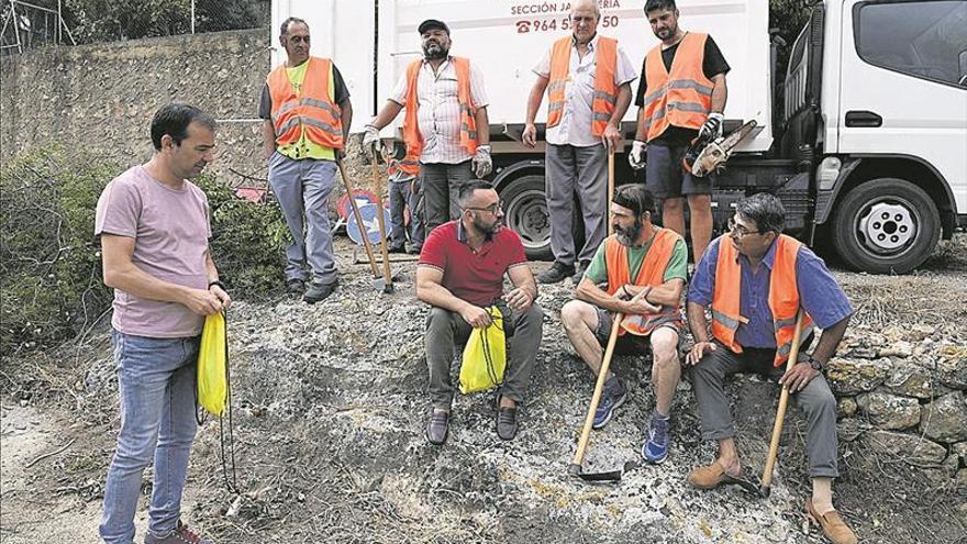 Jornada de concienciación con limpieza en el Millars