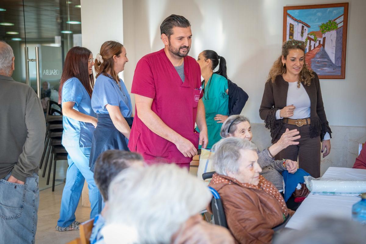 El emotivo 101 cumpleaños de Teresa Rodríguez en una residencia emeritense.