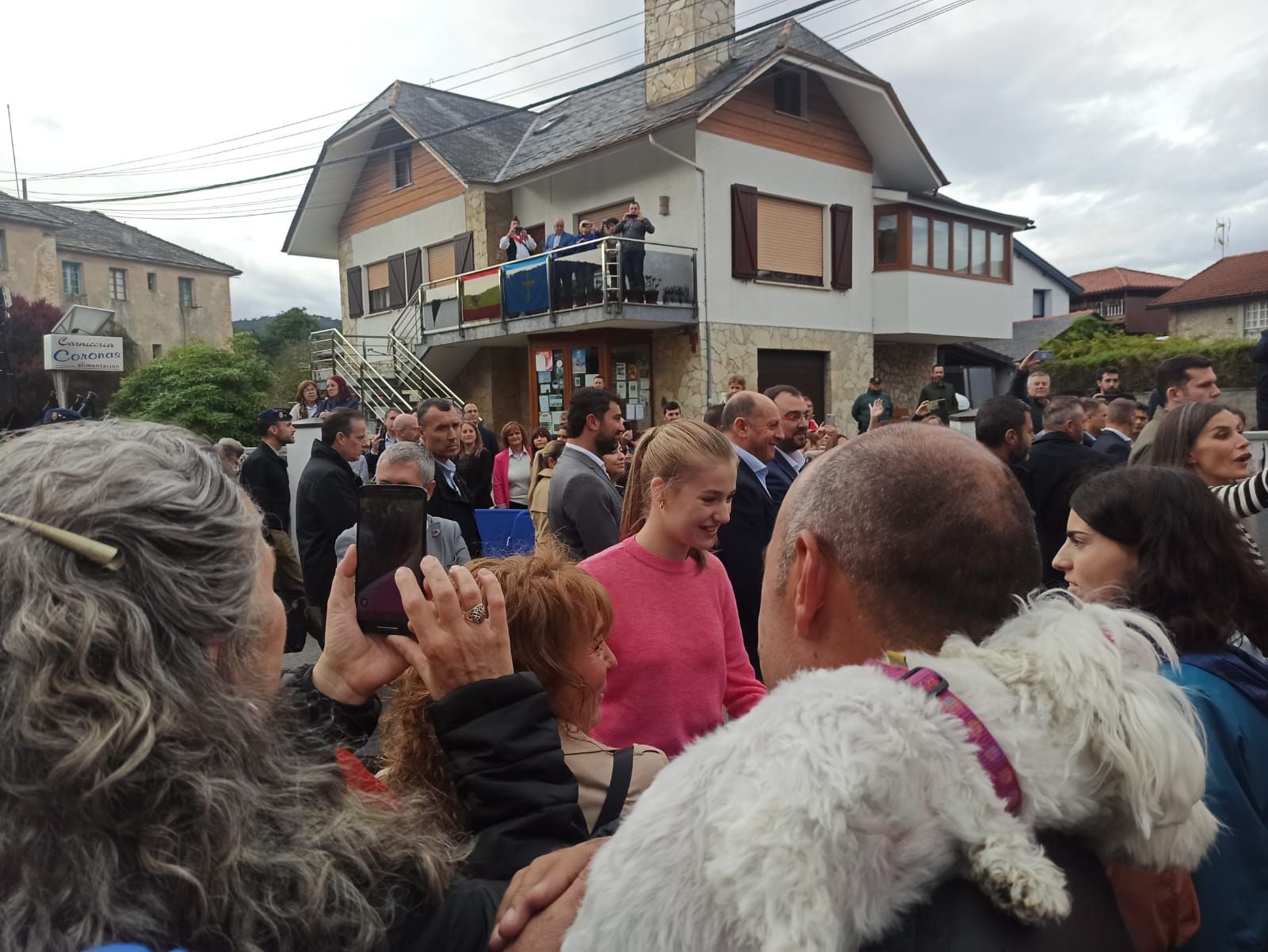 EN IMÁGENES: La Familia Real visita Cadavedo para hacer entrega del premio al Pueblo Ejemplar