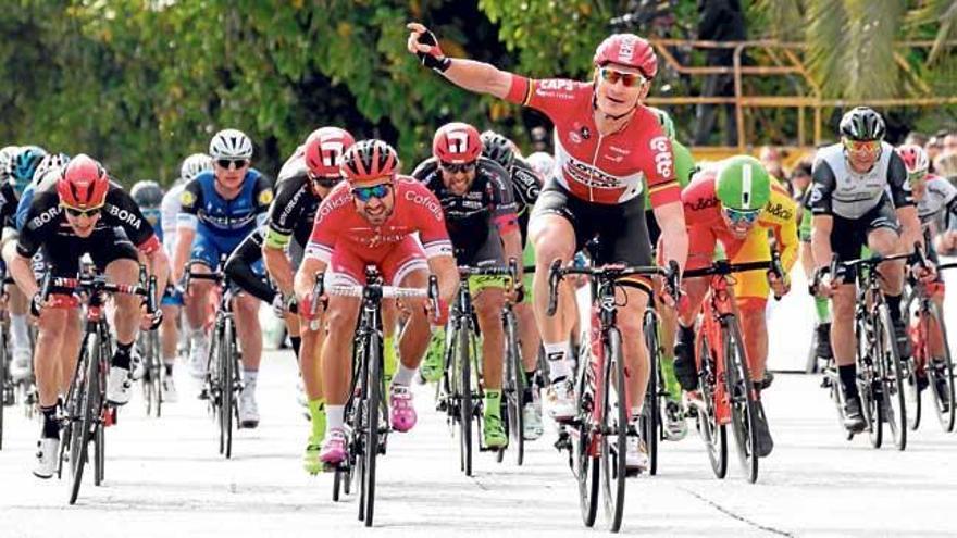 Andre Greipel feiert seinen Sieg.