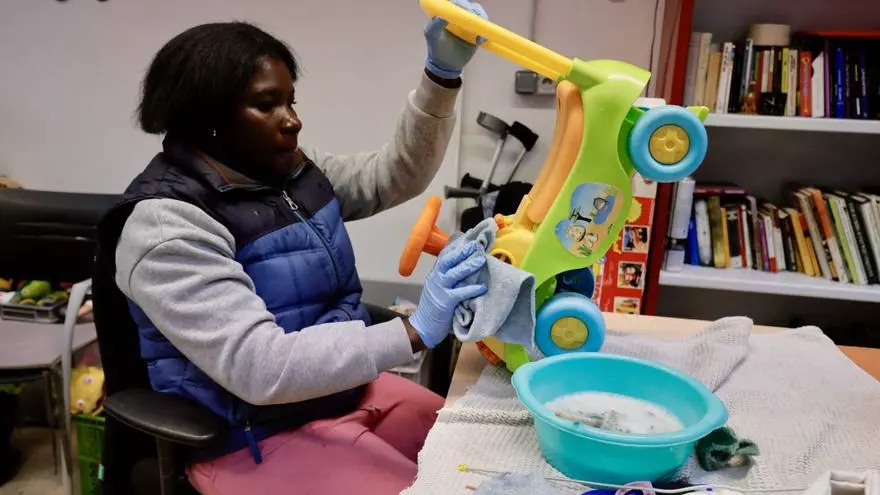 VÍDEO | Así es el taller de recuperación de juguetes de Cáritas Mallorca