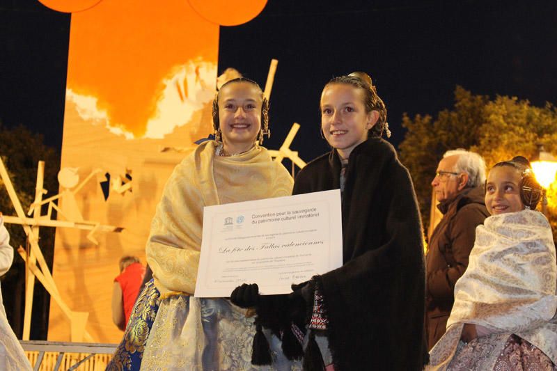 Entrega de los certificados de la Unesco a las Fallas infantiles