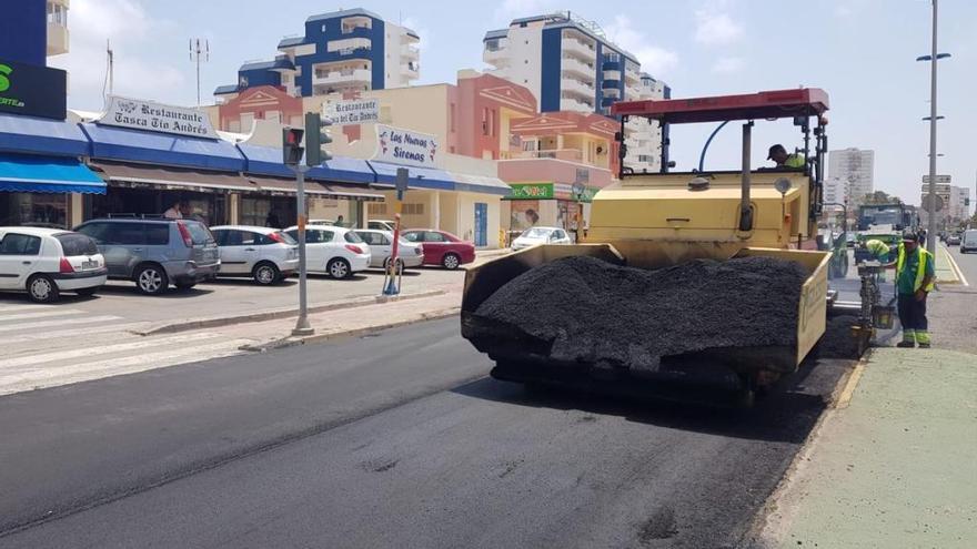 Reparan y asfaltan de urgencia un tramo de la Gran Vía de La Manga