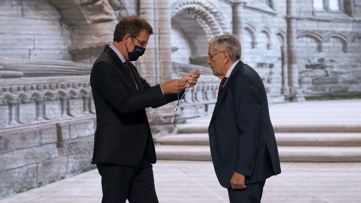 El presidente de la Xunta durante la entrega de las Medallas Castelao.