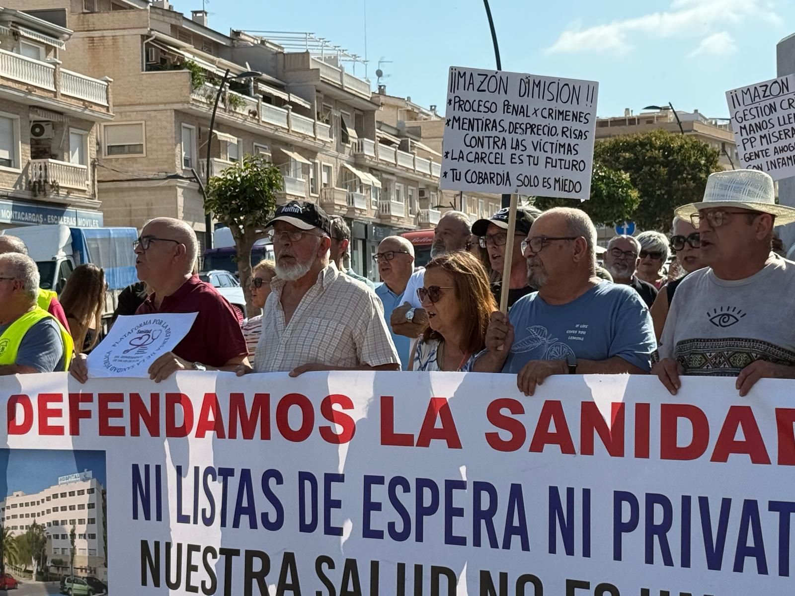 Así ha sido la visita de Mazón al IES Azorín de Petrer