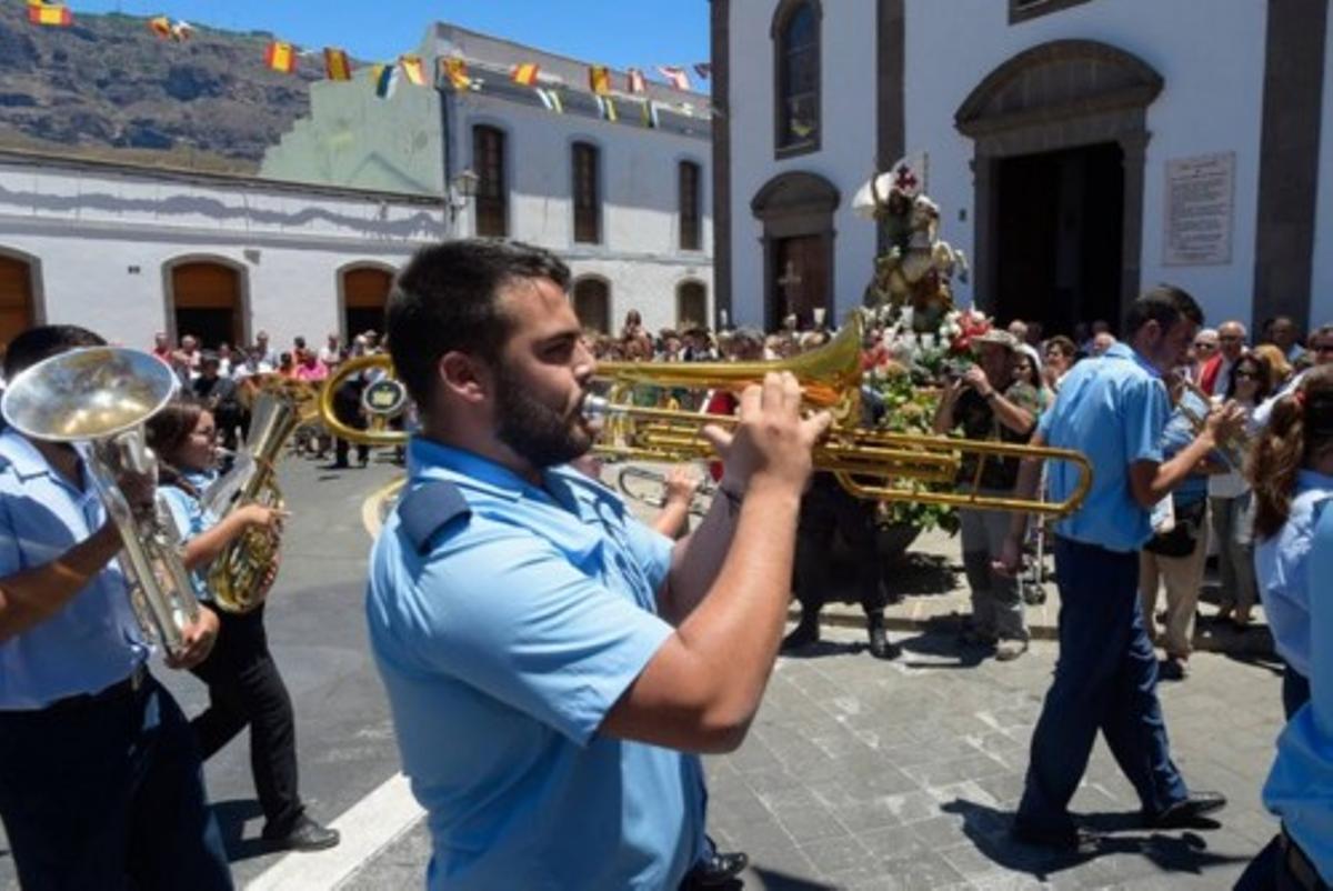 Procesi?n de Santiago en Tunte