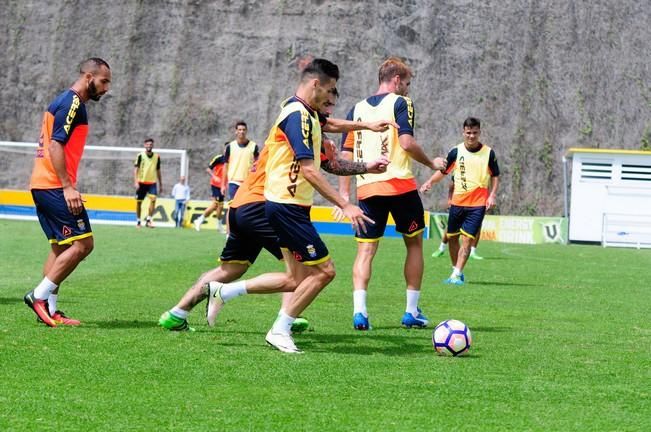 Entrenamienro de la UD Las Palmas previo a la ...