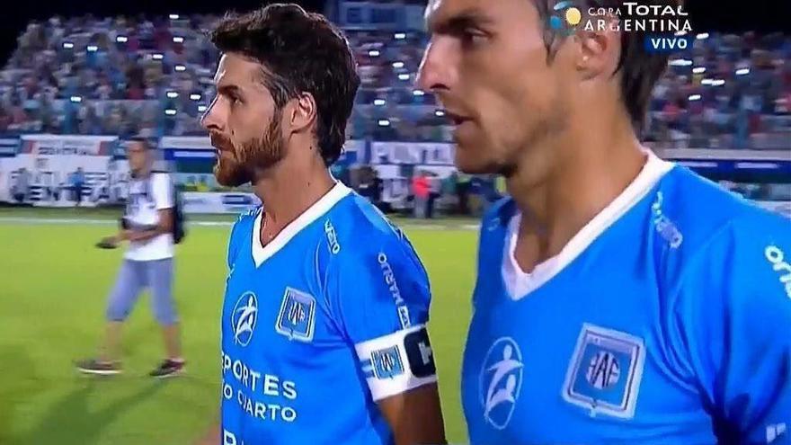 Pablo Aimar, anoche, junto a su hermano Andrés.